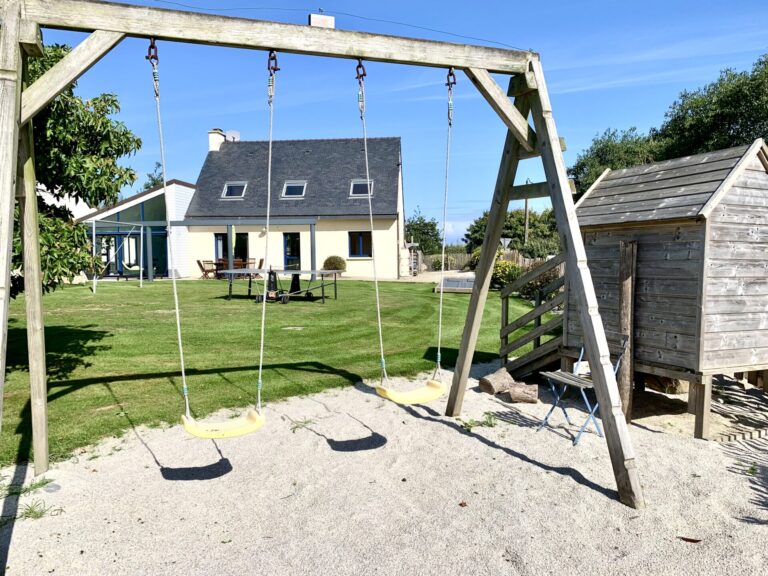 Location avec piscine interieure et jacuzzi en Bretagne