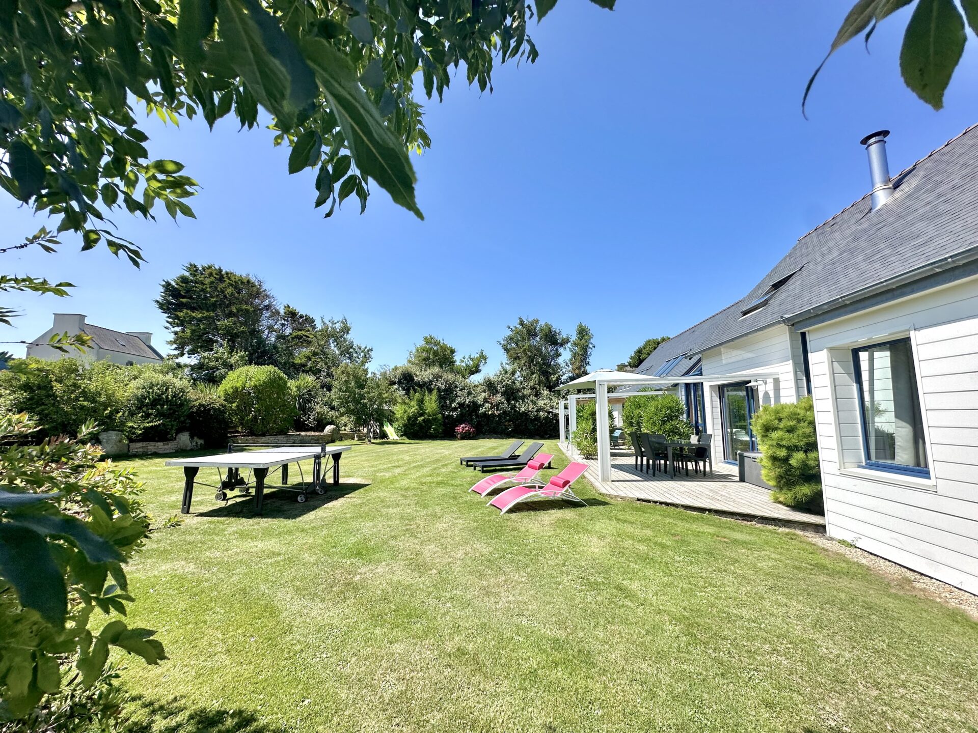 Location Villa piscine intérieure vue mer en Bretagne Villa Soléa